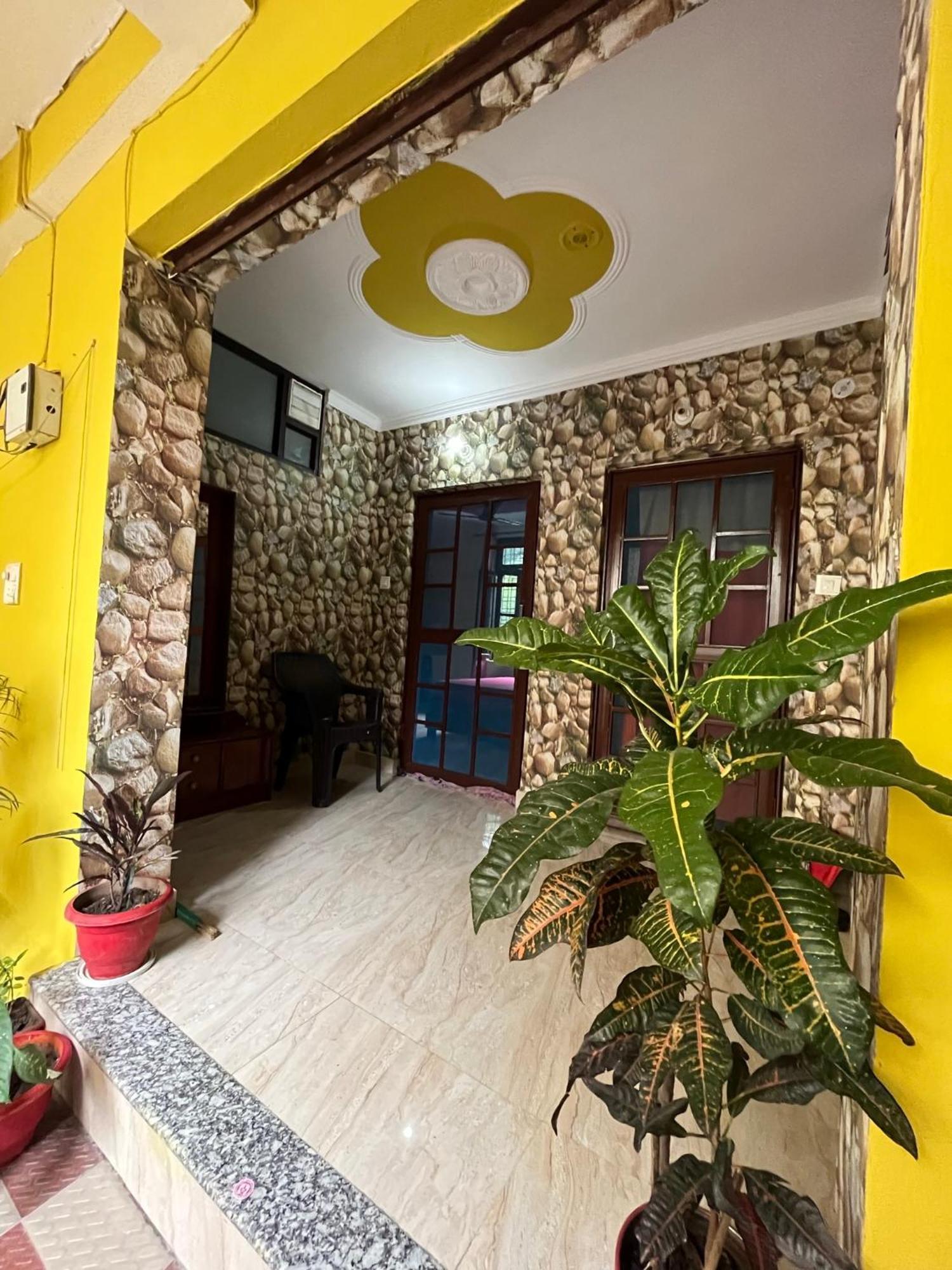 Anjali Home Stay Rishīkesh Esterno foto